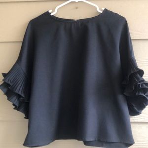 PREOWNED WOMEN'S LOVE LETTER COLLECTION DRAMATIC RUFFLE SLEEVE BLOUSE MEDIUM